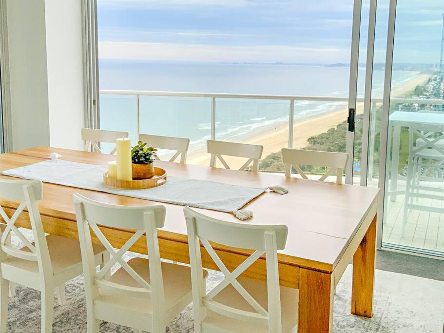 Air On Broadbeach Beachfront 2Level Stunning Apartment With 180 Degree Views Gold Coast Ngoại thất bức ảnh